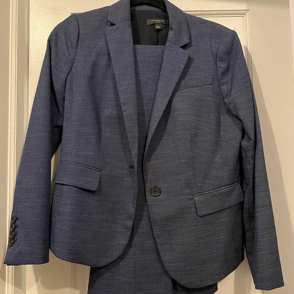 Ann Taylor Women’s Suit
